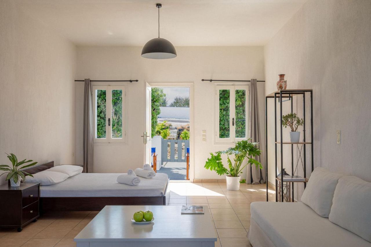 אימרוביגלי White Utopia Apartments And Maisonettes מראה חיצוני תמונה